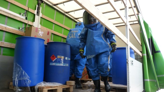 Gefahrgutübung bei Firma Boll in Emsbüren