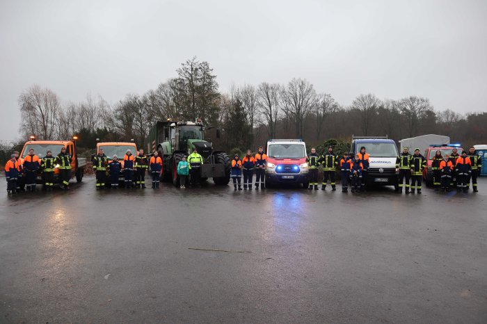 Erfolgreicher Abschluss der Tannenbaumaktion der Jugendfeuerwehr Emsbüren