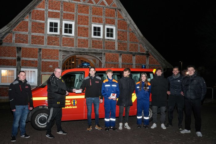 Jugendfeuerwehr erhält Spende der 1. & 2. Mannschaft des SV Concordia Emsbüren